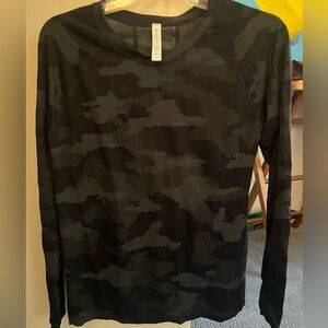 Athleta Camo Long Sleeve - like new, worn once!